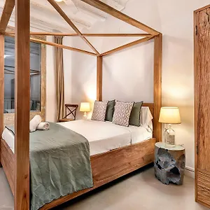 https://la-guarida-1820.topbarcelonahotels.com
